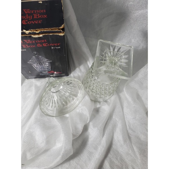 IOB Indiana Glass Crystal Candu Box and Cover, Vintage - Picture 4 of 7